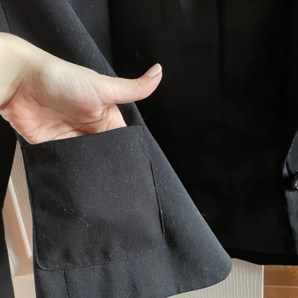 Black Blazer - Picture 6 of 7